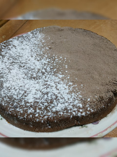 Una foto de Bizcocho bajo de chocolate