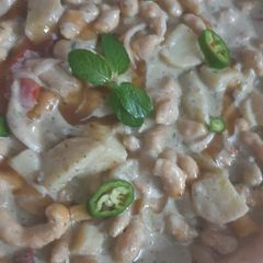 Dahi aloo phulki chaat A picture of Dahi aloo phulki chaat.