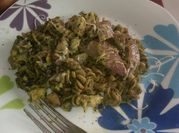 Una foto de espirales al pesto