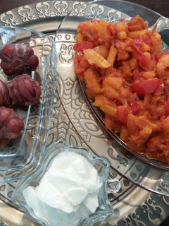 عکسی از دستور خوراک سیب زمینی گوجه
