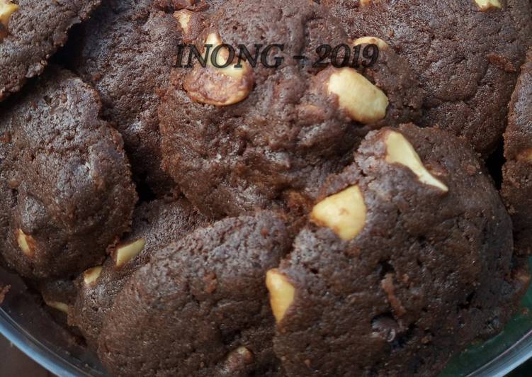 Kukis Coklat Mede Crunchy