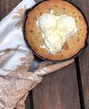 Cookie gigante rellena con helado