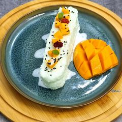 A picture of Mango Sticky Rice Pudding.