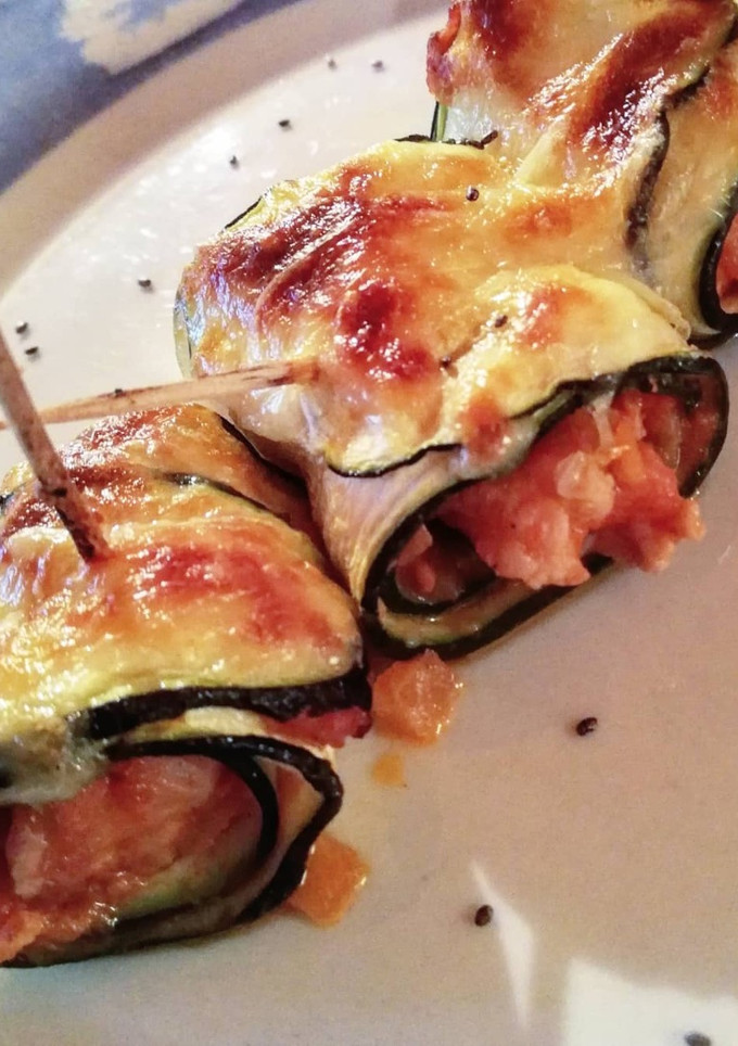 Una foto de Canelones ligeros de calabacín