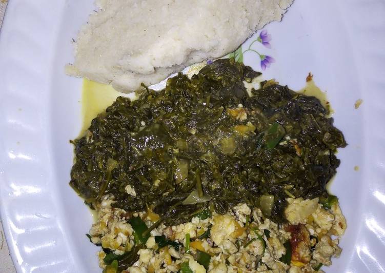 Ugali with kienyeji and eggs#weeklyjikonichallenge