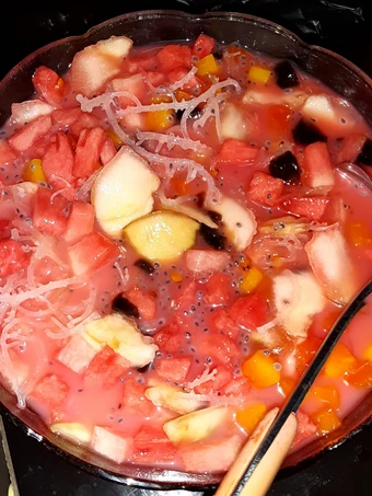 Langkah Gampang Menyiapkan Resep Es Buah Segar Ga Pake Ribet 😍 yang Lezat Anti Ribet, Bikin Ngiler