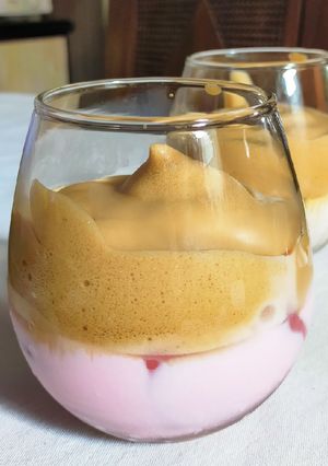 Foto resep Strawberry Milk Dalgona Coffee
