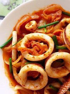 泡菜炒中卷 的食譜成品照片