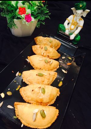 A picture of Karanji (coconut Gujiya).