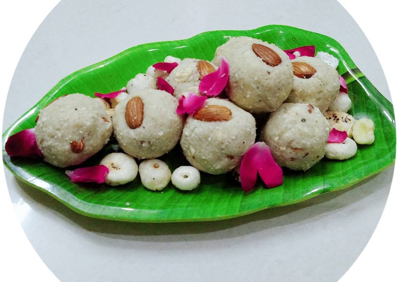 Makhana Coconut laddu