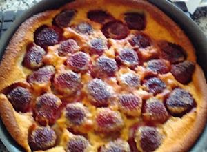 Una foto de Clafoutis de fresas