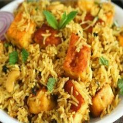 A picture of Makhni Paneer Biryani.