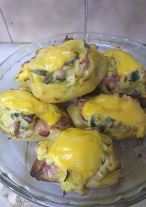 Una foto de Papas rellenas🥔🥓