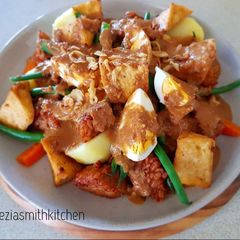 A picture of Gado - gado.
