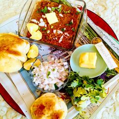A picture of Pav bhaji.