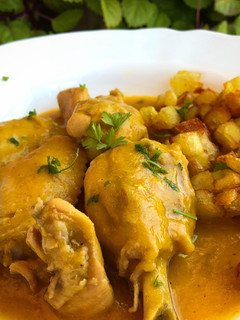 Una foto de Pollo a la Naranja, mostaza y ron