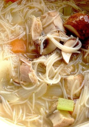 A picture of Chicken Sotanghon.