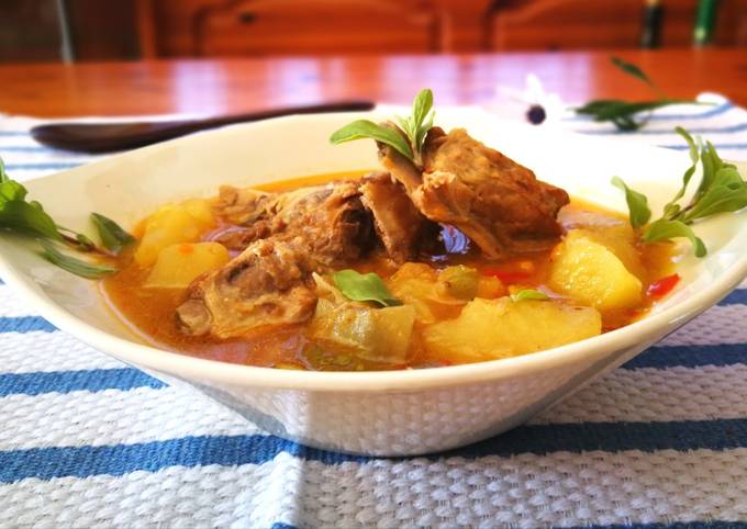 Guiso De Patata Con Costillas De Cerdo Y Picada 🐽 🥔 Receta De Cocinar Con Jorgette Cookpad 