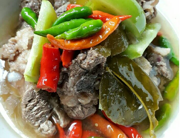 Cara Mudah Menyiapkan Resep Asem-Asem Iga Sapi Keto yang Menggugah Selera