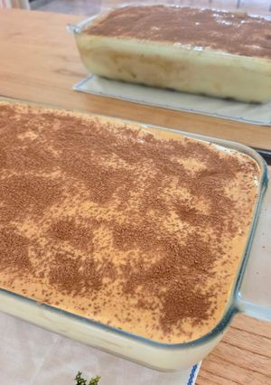 Una foto de Postre de vainillas y dulce de leche 🌺 fácil, sin horno, sin balanza, con cantidades ajustables