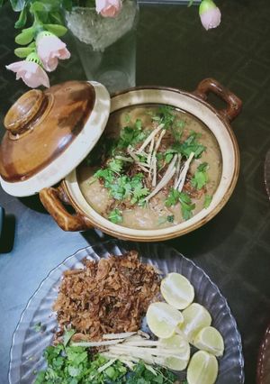 A picture of Haleem.