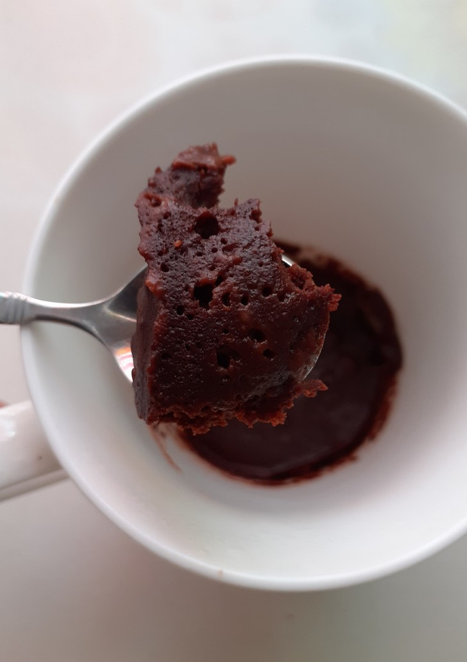 Una foto de Volcán de chocolate en una taza