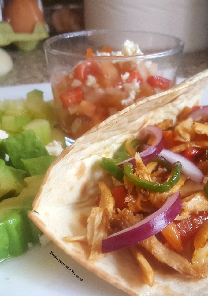 Una foto de Fajitas al estilo Tex-Mediterráneo