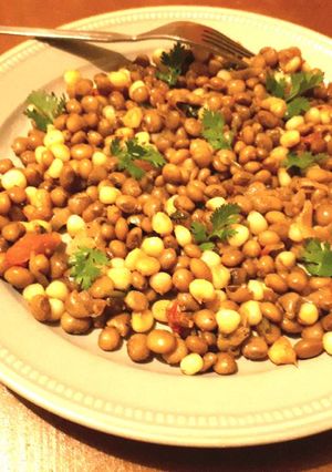 A picture of Githeri nzuu (pigeon peas).
