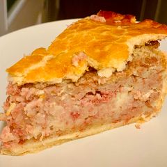 A picture of Cheat's Corned Beef Pie.
