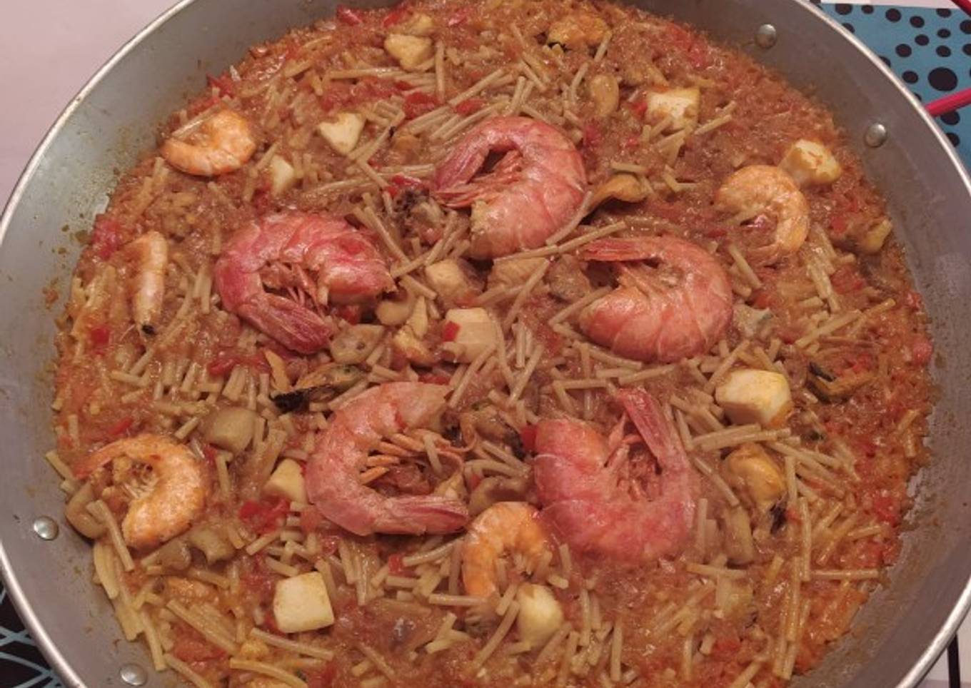 Fideuá melosa de pescado