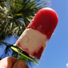 Strawberries and Cream Popsicles A picture of Strawberries and Cream Popsicles.