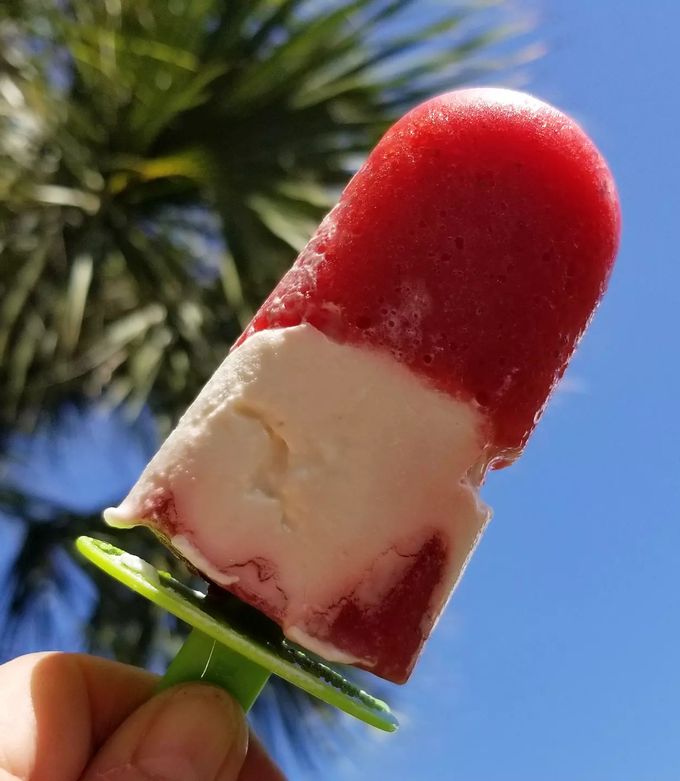 A picture of Strawberries and Cream Popsicles.