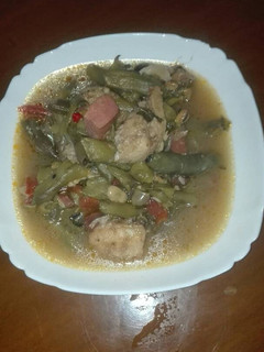 Una foto de Habas con bacalao y jamón en la olla GM g