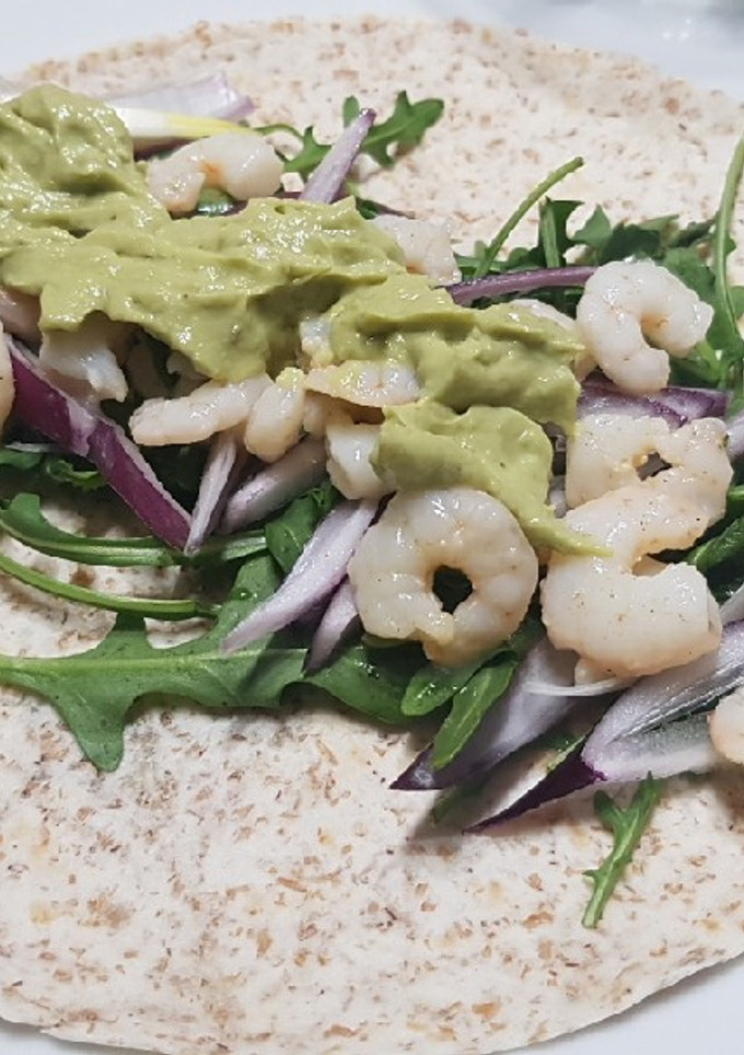 Una foto de Tacos de gambas y aguacate