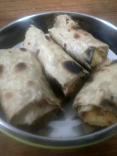 சப்பாத்தி ரோல். #kids3#lunchboxrecipe செய்முறை முக்கிய புகைப்படம்
