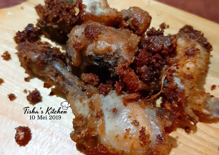 39. Ayam Goreng Kemiri