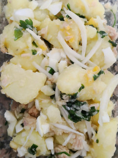 Una foto de Patatas aliñadas