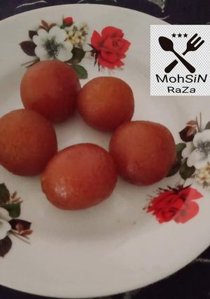 A picture of Gulab Jamun.