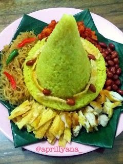 Foto resep Nasi Kuning Tumpeng