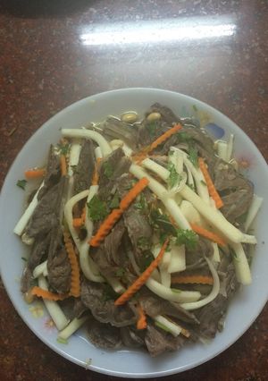Hình của món Gỏi đọt dừa bắp bò hoa.