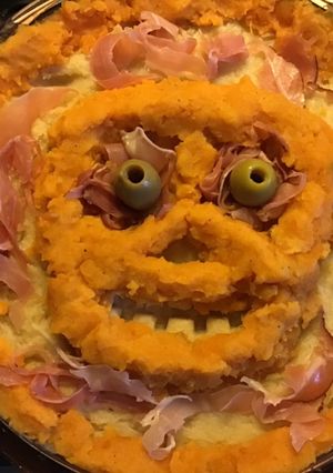 Une photo de Duo de purées Halloween panais patate douce et jambon cru