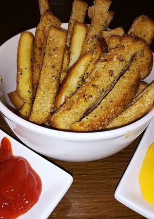 A picture of Garlic Bread-sticks.