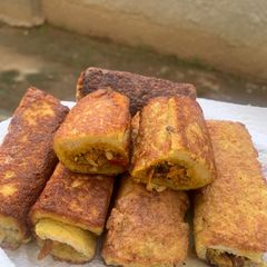 A picture of Sardine bread rolls.
