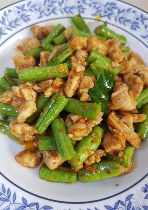 รูปของ ถั่วฝักยาวผัดพริกแกง อกไก่