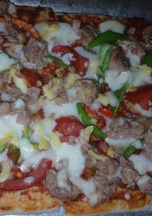 صورة لوصفة بيتزا بالتونة🍕😋