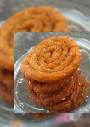 आटा मूंग दाल चकली (Aata moong dal chakli recipe in hindi) रेसिपी मुख्य फोटो