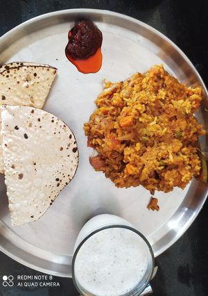 A picture of 6 grain khichdi (6 dhan khichdi).