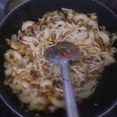 A picture of Chowmin pasta for veg sizzler.