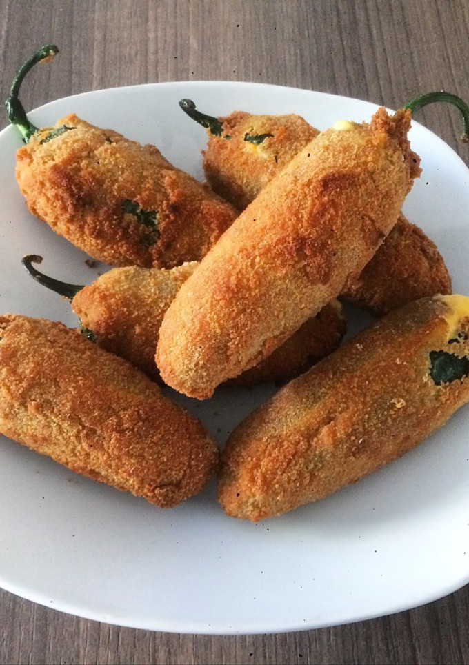 Una foto de Ajíes Jalapeños rellenos fritos