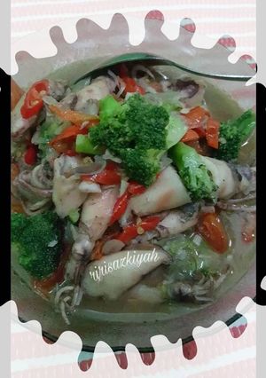 Foto resep 🦑Cumi brokoli saus tiram